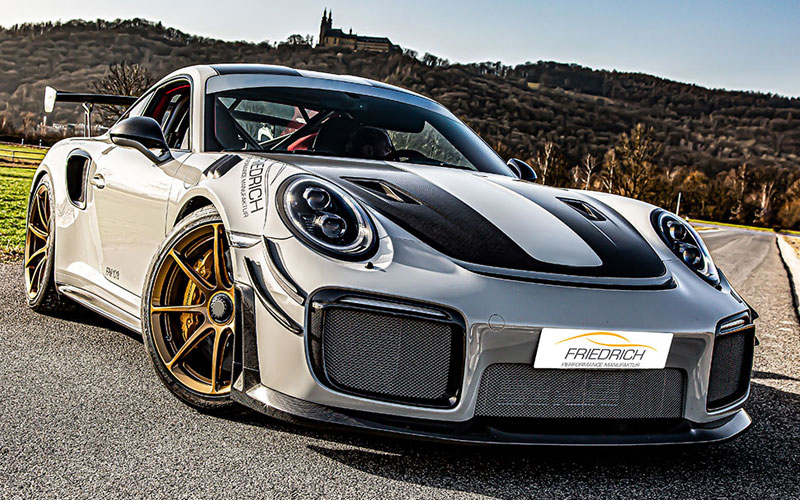 For the Porsche 991 GT2-RS